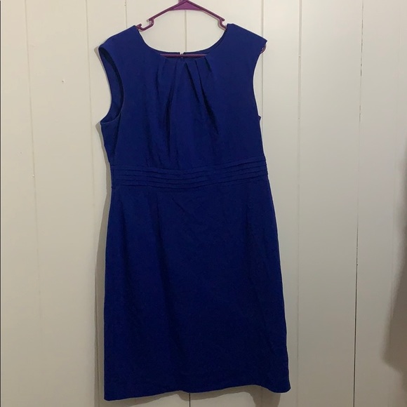 Dress - Picture 1 of 2